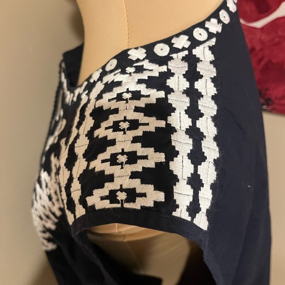 Talbot Navy Sleeveless Embroidered Boho Blouse, size 3X - Picture 3 of 6
